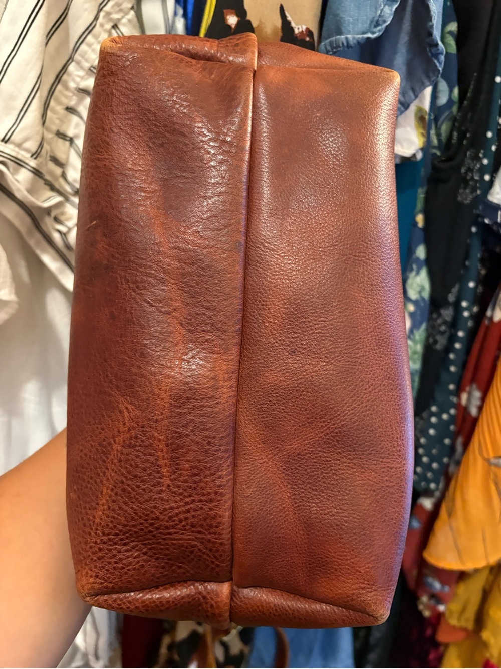 Portland Leather Goods | Large Bucket Bag | Nutmeg - Picture 6 of 17